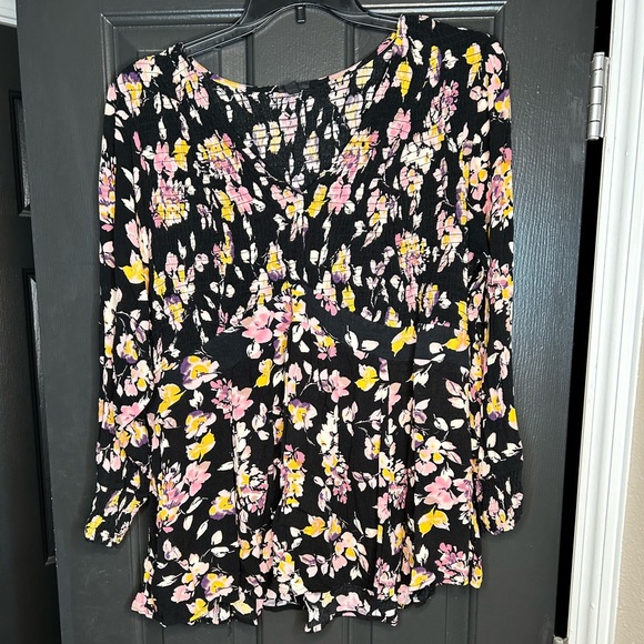 Torrid Long Sleeve Baby Doll Blouse with Plunging Neckline - Picture 1 of 4